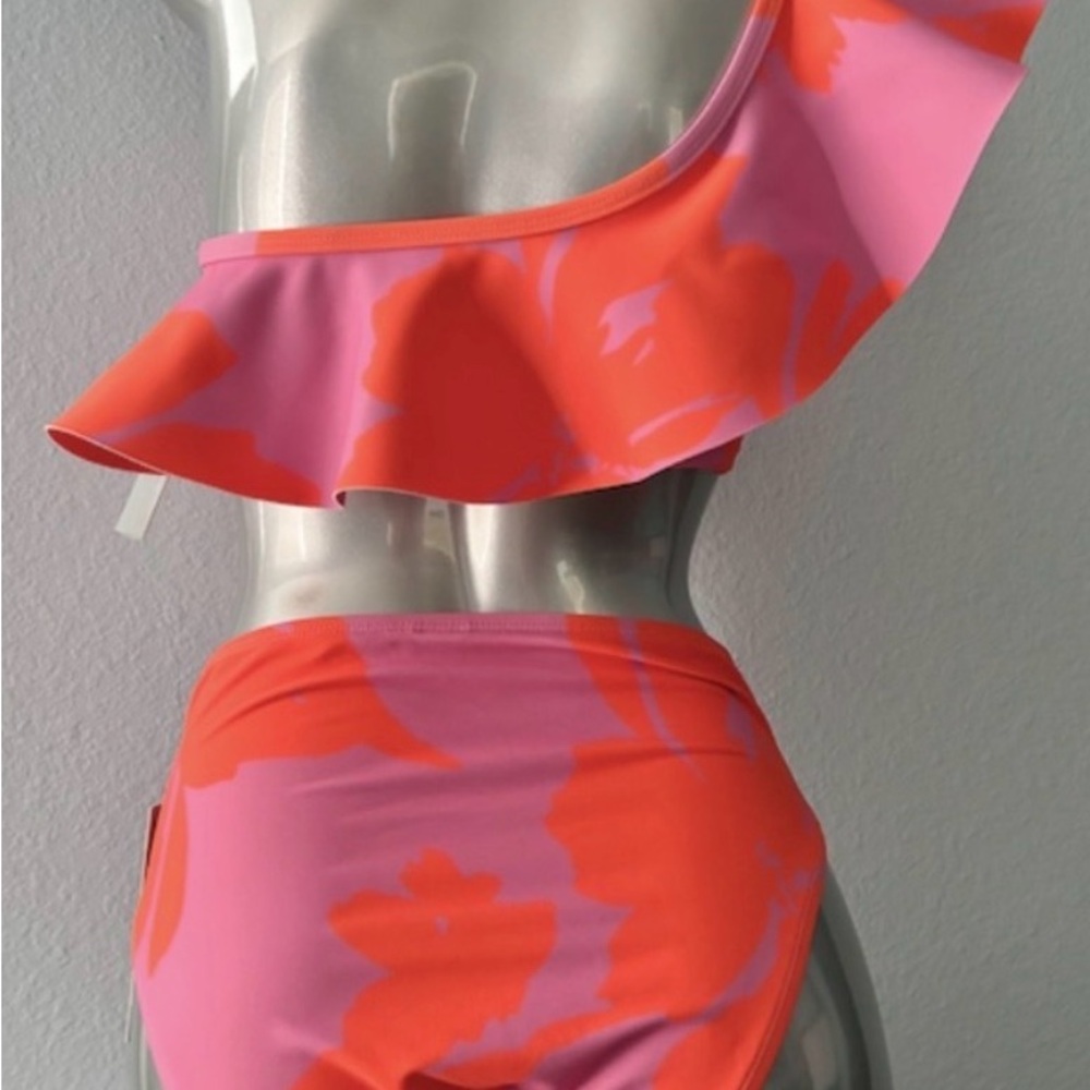ANTONIO MELANI Green One-Shoulder Ruffle Bikini Set - Picture 6 of 6